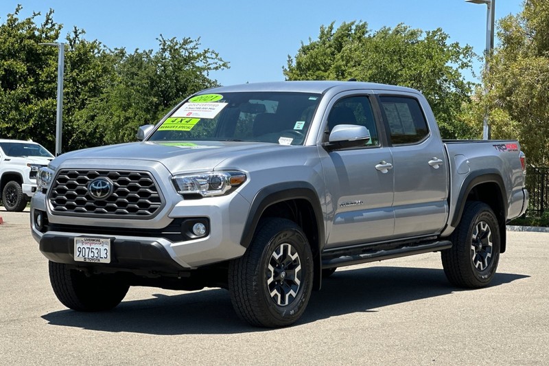 Toyota Tacoma 4WD Vehicle Full-screen Gallery Image 09