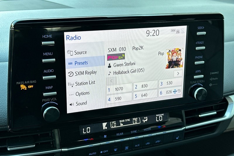 Toyota Sienna Vehicle Full-screen Gallery Image 28