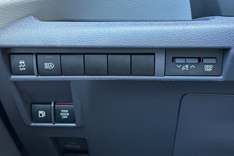 Toyota Sienna Vehicle Full-screen Gallery Image 44