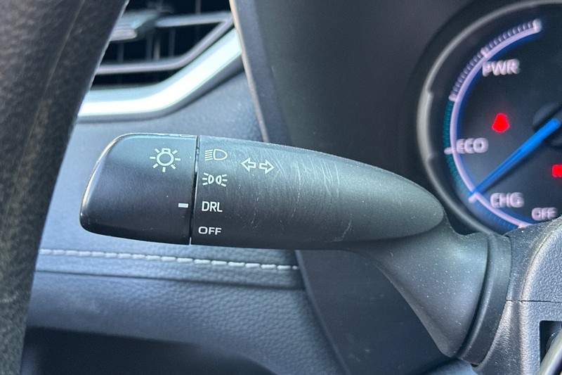 Toyota RAV4 Vehicle Full-screen Gallery Image 37