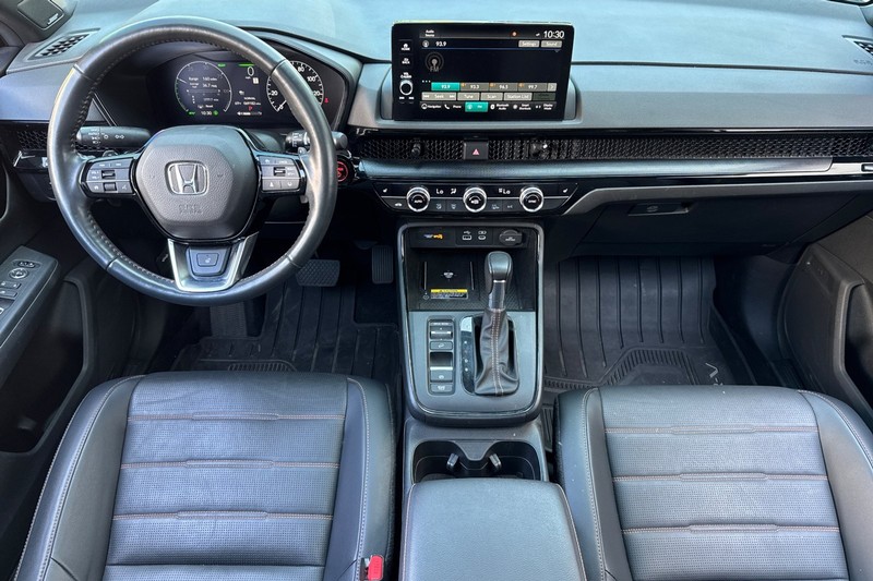 Honda CR-V Hybrid Vehicle Full-screen Gallery Image 15