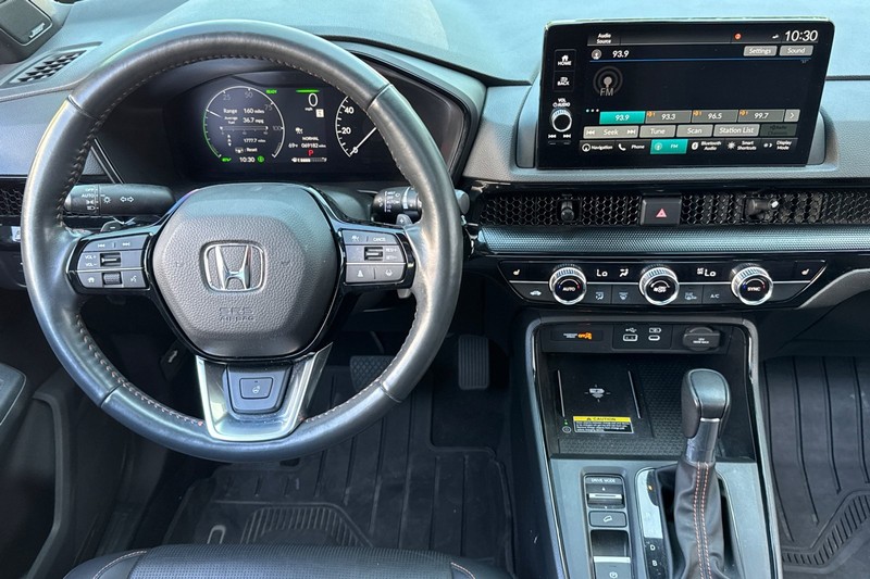 Honda CR-V Hybrid Vehicle Full-screen Gallery Image 16