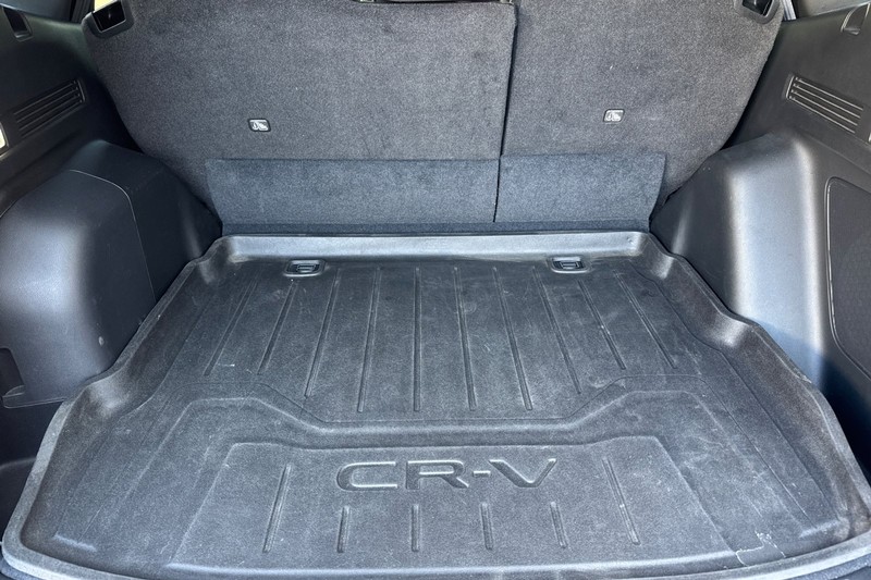 Honda CR-V Hybrid Vehicle Full-screen Gallery Image 17