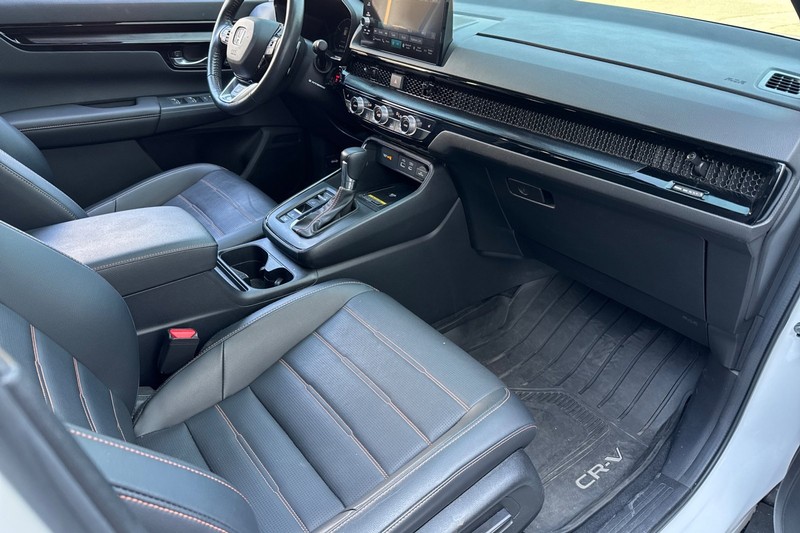 Honda CR-V Hybrid Vehicle Full-screen Gallery Image 19