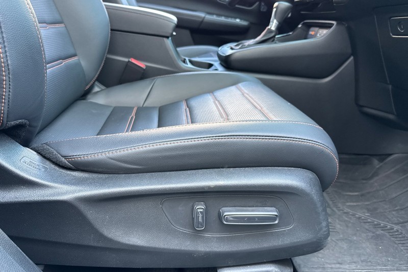 Honda CR-V Hybrid Vehicle Full-screen Gallery Image 23