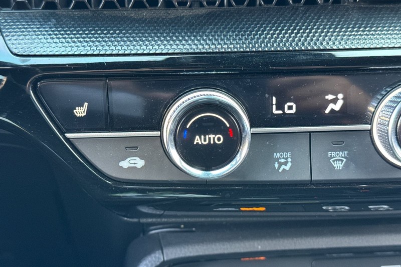 Honda CR-V Hybrid Vehicle Full-screen Gallery Image 29