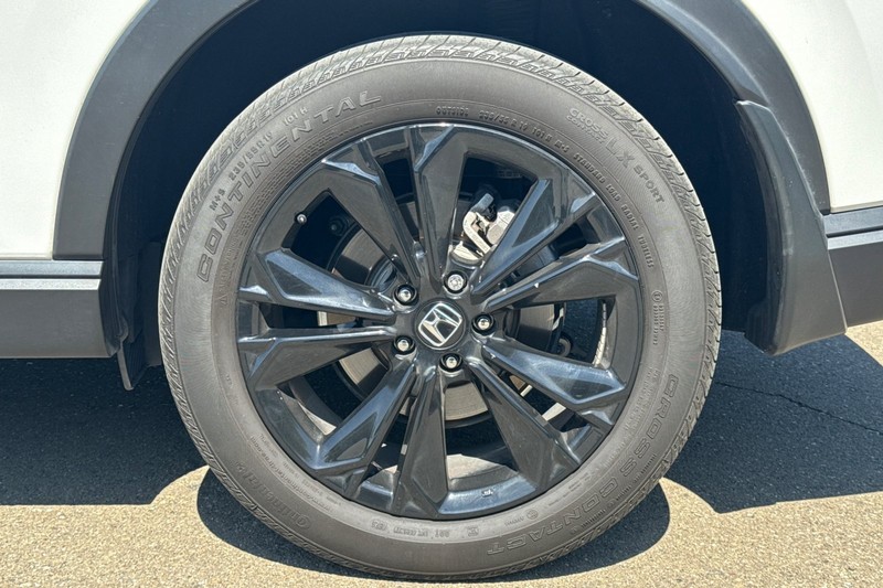 Honda CR-V Hybrid Vehicle Full-screen Gallery Image 46