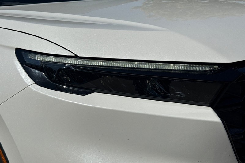 Honda CR-V Hybrid Vehicle Full-screen Gallery Image 47