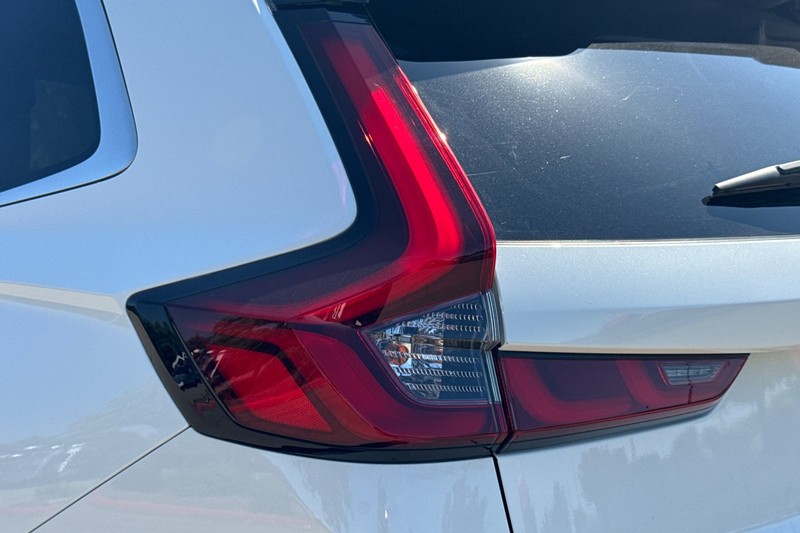 Honda CR-V Hybrid Vehicle Full-screen Gallery Image 49