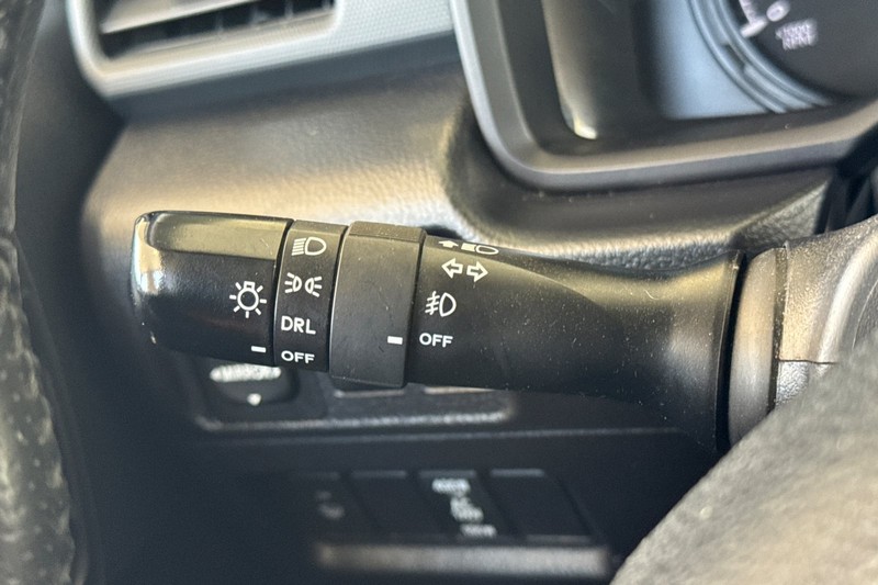 Toyota 4Runner Vehicle Full-screen Gallery Image 38