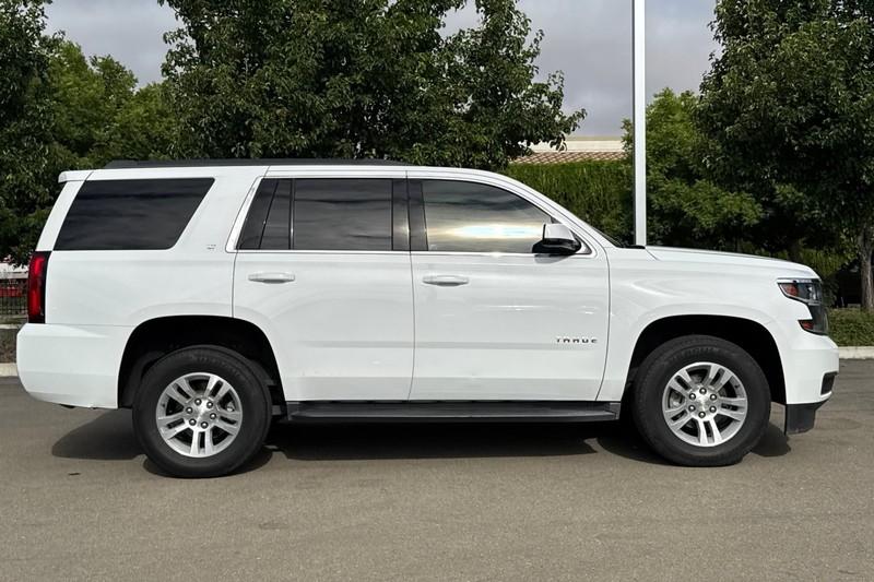 Chevrolet Tahoe Vehicle Full-screen Gallery Image 03