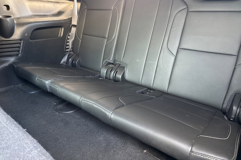 Chevrolet Tahoe Vehicle Full-screen Gallery Image 18