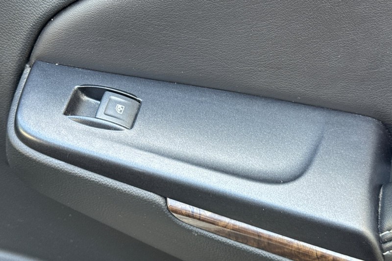 Chevrolet Tahoe Vehicle Full-screen Gallery Image 23