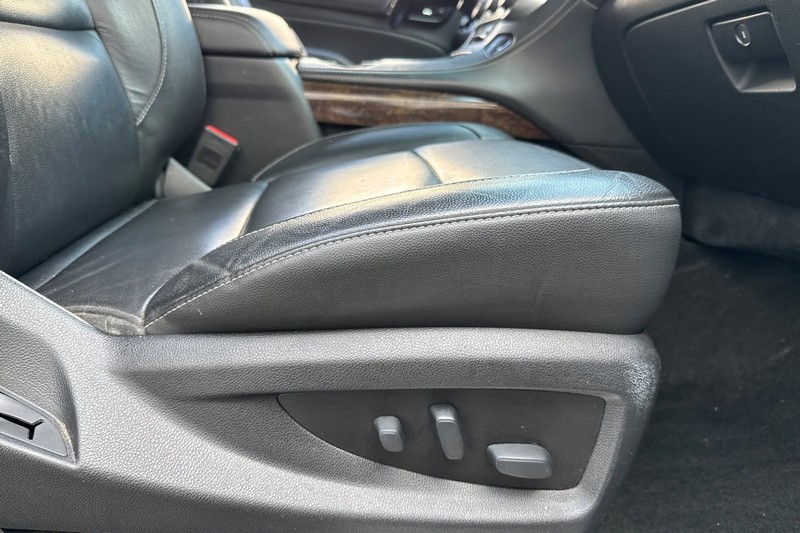 Chevrolet Tahoe Vehicle Full-screen Gallery Image 24