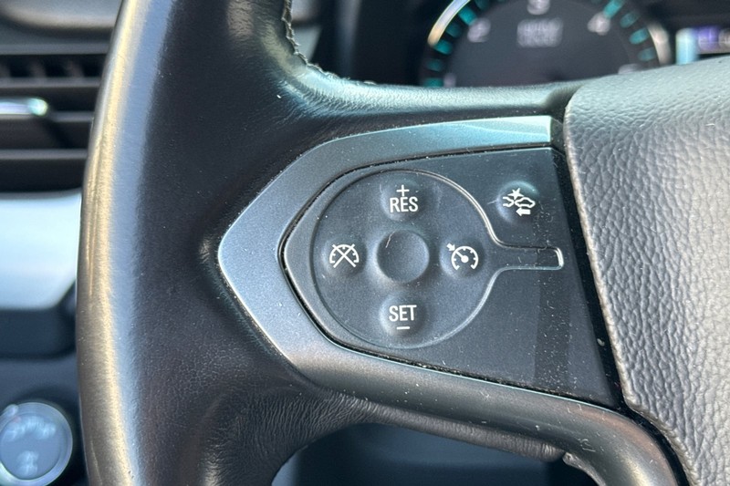 Chevrolet Tahoe Vehicle Full-screen Gallery Image 35