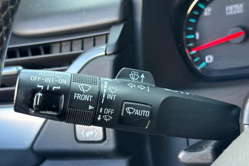 Chevrolet Tahoe Vehicle Full-screen Gallery Image 36