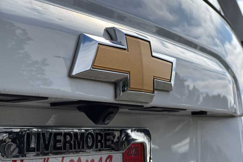 Chevrolet Tahoe Vehicle Full-screen Gallery Image 49