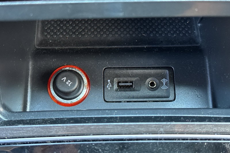 Volkswagen Passat Vehicle Full-screen Gallery Image 31