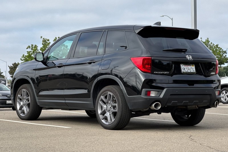 Honda Passport Vehicle Full-screen Gallery Image 06