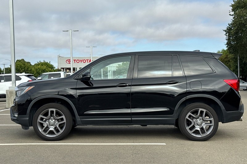Honda Passport Vehicle Full-screen Gallery Image 07
