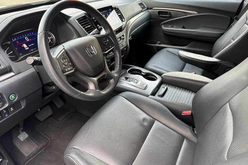 Honda Passport Vehicle Full-screen Gallery Image 10
