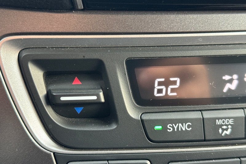 Honda Passport Vehicle Full-screen Gallery Image 29
