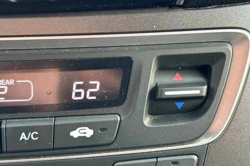 Honda Passport Vehicle Full-screen Gallery Image 30