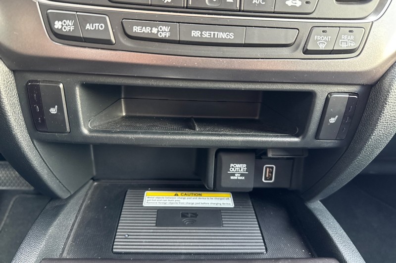 Honda Passport Vehicle Full-screen Gallery Image 31