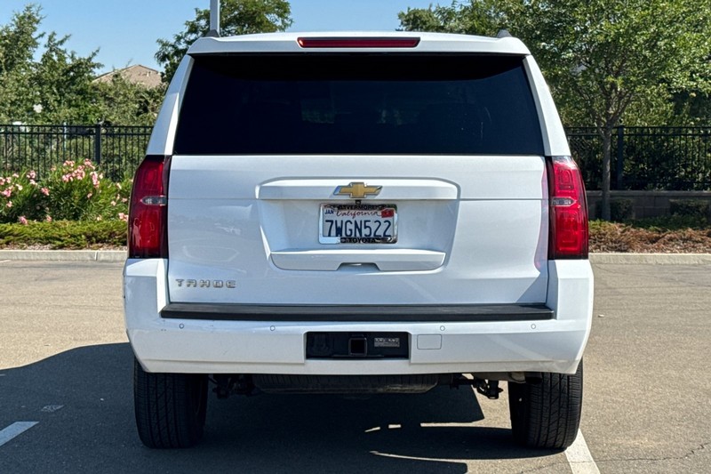 Chevrolet Tahoe Vehicle Full-screen Gallery Image 05