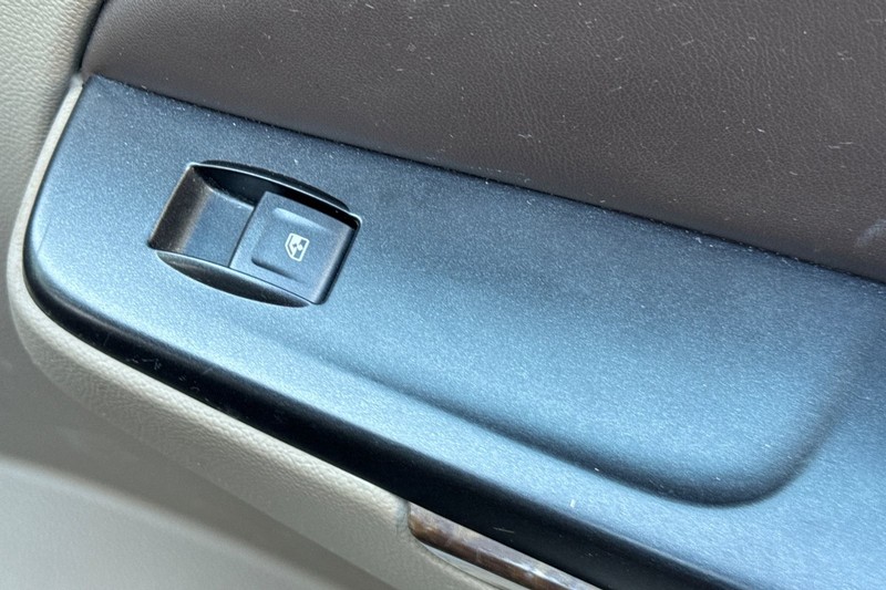 Chevrolet Tahoe Vehicle Full-screen Gallery Image 23