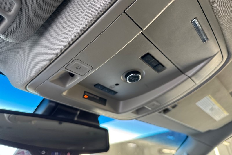 Chevrolet Tahoe Vehicle Full-screen Gallery Image 25