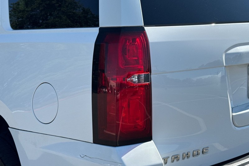 Chevrolet Tahoe Vehicle Full-screen Gallery Image 45