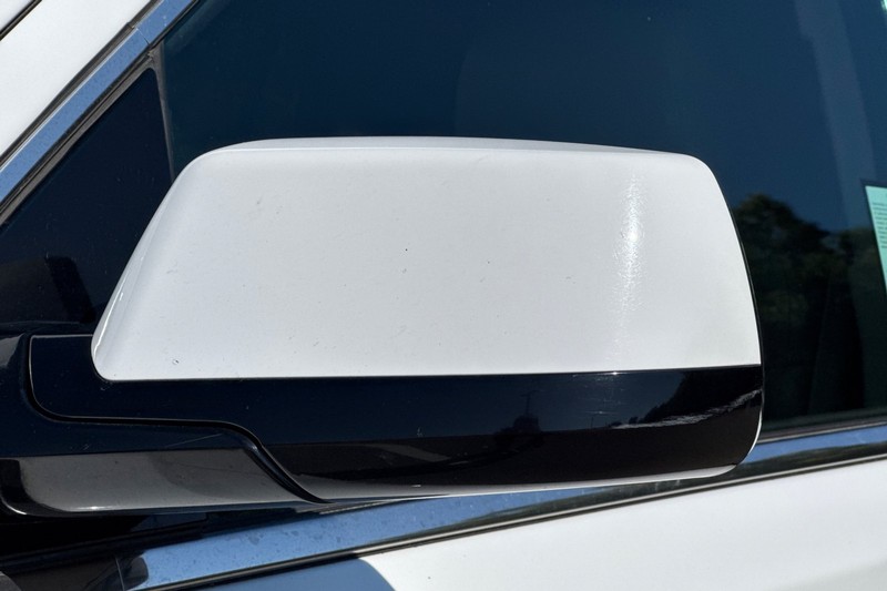 Chevrolet Tahoe Vehicle Full-screen Gallery Image 50