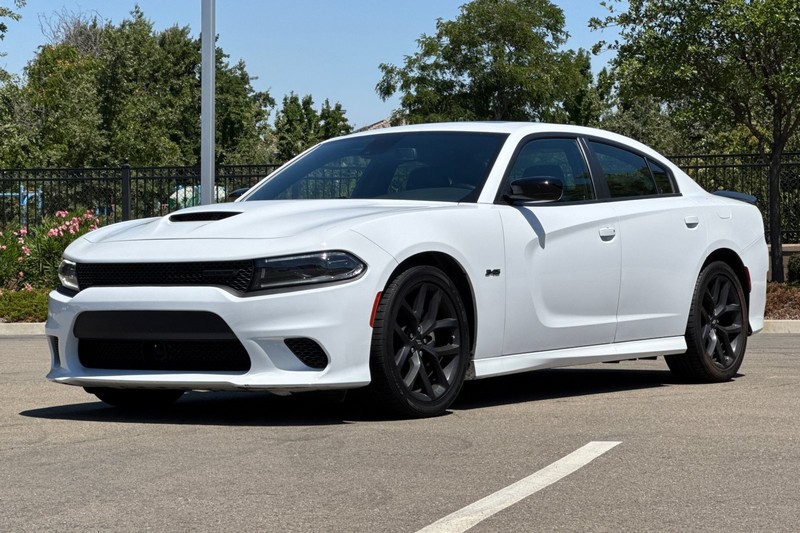Dodge Charger Vehicle Full-screen Gallery Image 08