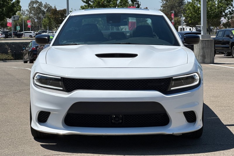 Dodge Charger Vehicle Full-screen Gallery Image 09