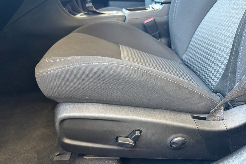 Dodge Charger Vehicle Full-screen Gallery Image 13