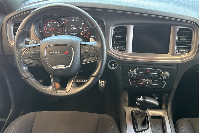 Dodge Charger Vehicle Full-screen Gallery Image 16