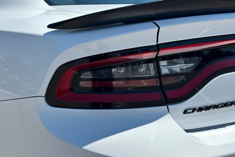 Dodge Charger Vehicle Full-screen Gallery Image 45