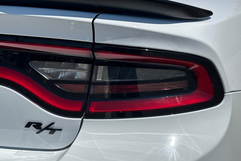 Dodge Charger Vehicle Full-screen Gallery Image 47