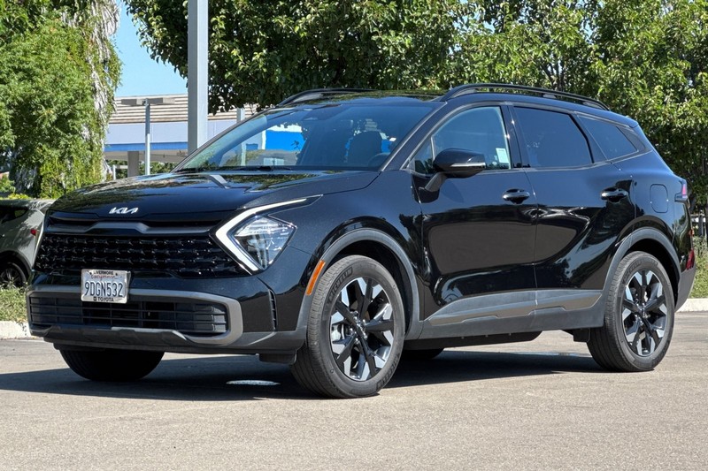 Kia Sportage Plug-In Hybrid Vehicle Full-screen Gallery Image 08