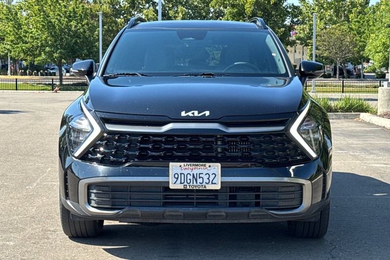 Kia Sportage Plug-In Hybrid Vehicle Full-screen Gallery Image 09