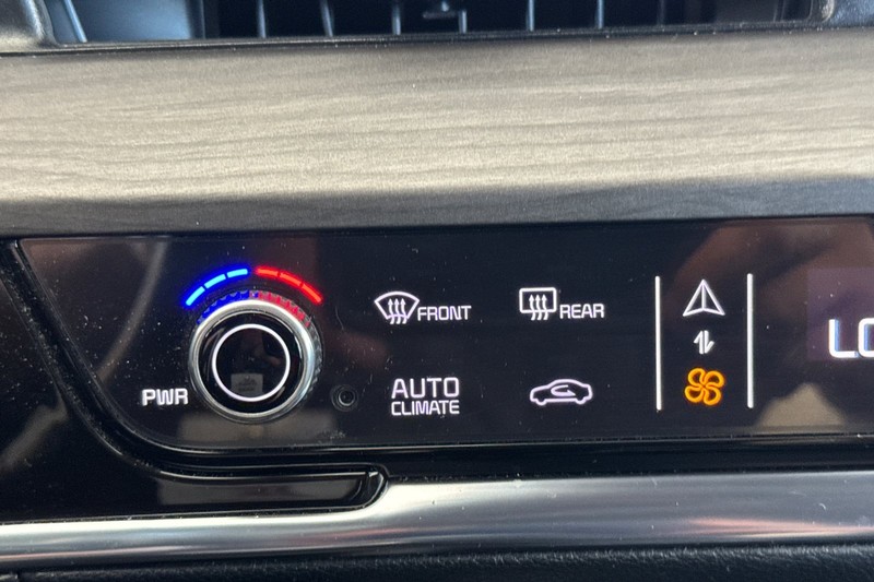 Kia Sportage Plug-In Hybrid Vehicle Full-screen Gallery Image 29