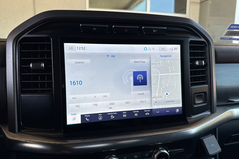 Ford F-150 Vehicle Full-screen Gallery Image 25