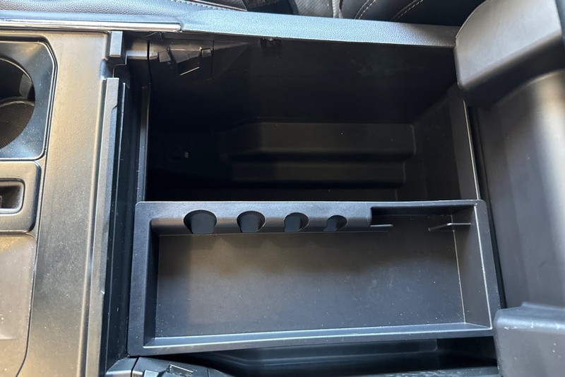 Ford F-150 Vehicle Full-screen Gallery Image 30