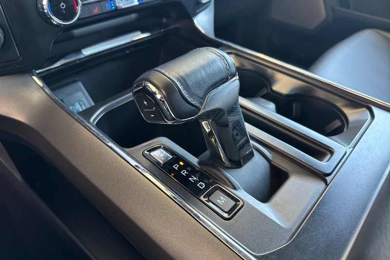 Ford F-150 Vehicle Full-screen Gallery Image 31