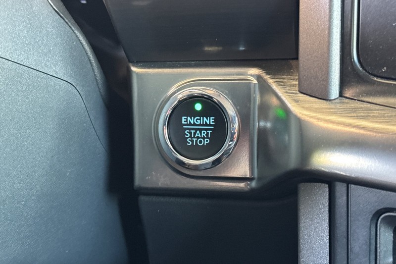 Ford F-150 Vehicle Full-screen Gallery Image 32