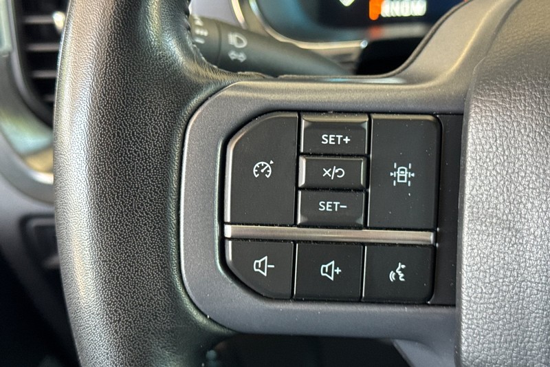 Ford F-150 Vehicle Full-screen Gallery Image 34