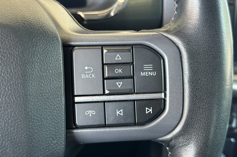 Ford F-150 Vehicle Full-screen Gallery Image 36