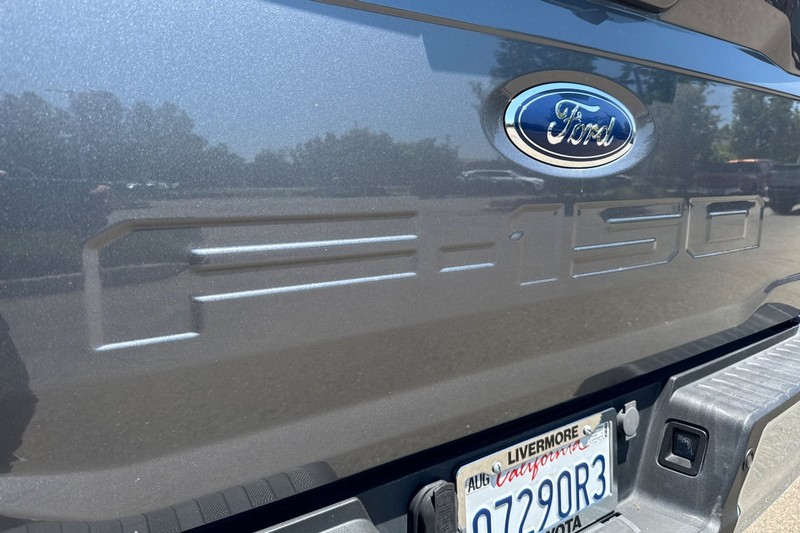 Ford F-150 Vehicle Full-screen Gallery Image 50