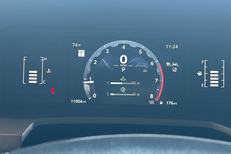 Toyota Tacoma 4WD Vehicle Full-screen Gallery Image 38